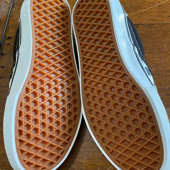 SOLD  VANS Slip on Skateboarding Shoes - Picture 2 of 4